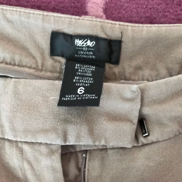 Khaki Ankle Pants - Size 6 - Picture 4 of 4